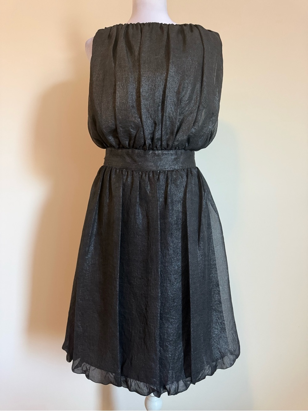 JS Collections Shimmery Black/Dark gray Sleeveless bubble ham Dress size 4